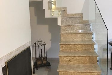 Casa &agrave; venda - 390m&sup2; - CONDOM&Iacute;NIO SERRA DA ESTRELA