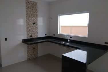 Casa &agrave; venda - 73m&sup2; - JD BROGOT&Aacute;