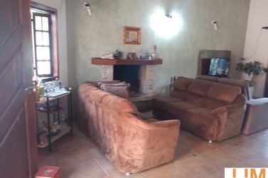 Ch&aacute;cara &agrave; venda - 473m&sup2; - Jardim Estancia Brasil