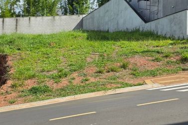 Terreno &agrave; venda - 360m&sup2; - Alpes de Atibaia