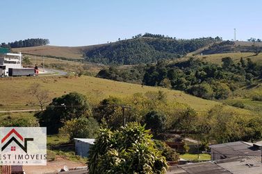 Casa &agrave; venda - 280m&sup2; - Tr&ecirc;s Pistas