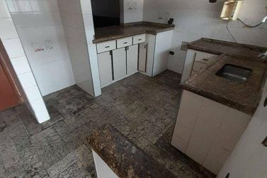 Casa para alugar - 300m&sup2; - Alvin&oacute;polis