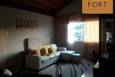 Casa &agrave; venda - 250m&sup2; - Jardim do Lago