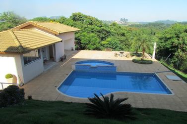 Casa &agrave; venda - 357m&sup2; - CONDOM&Iacute;NIO SERRA DA ESTRELA