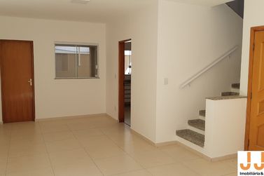 Casa &agrave; venda - 101m&sup2; - Jardim Estancia Brasil