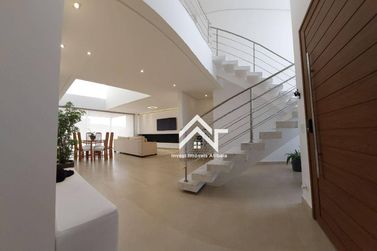 Casa para alugar - 350m&sup2; - Tanque