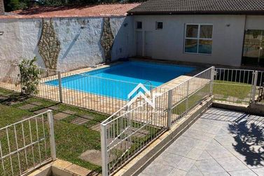 Casa para alugar - 371m&sup2; - Vila Loanda