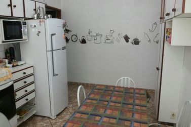 Casa &agrave; venda - 181m&sup2; - Atibaia Jardim