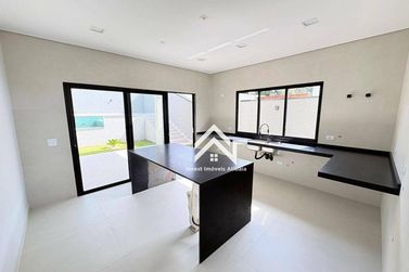 Casa &agrave; venda - 212m&sup2; - Nova Gard&ecirc;nia
