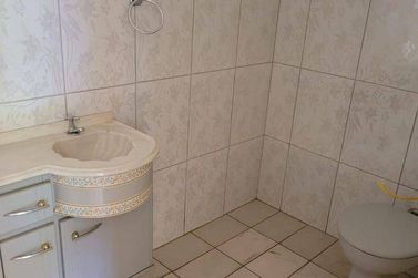 Casa &agrave; venda - 280m&sup2; - Tr&ecirc;s Pistas