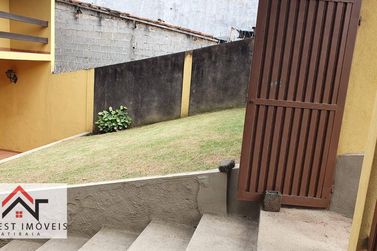 Casa &agrave; venda - 280m&sup2; - Tr&ecirc;s Pistas