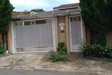 Casa &agrave; venda - JARDIM DOS PINHEIROS
