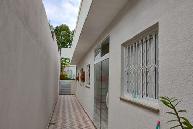 Casa &agrave; venda - JARDIM DOS PINHEIROS