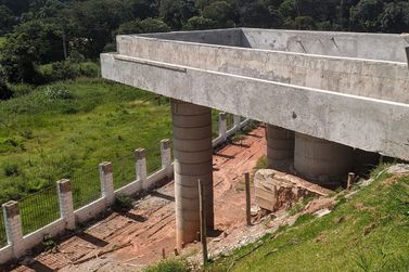 Terreno &agrave; venda - 300m&sup2; - LARANJA AZEDA