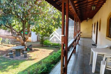 Ch&aacute;cara &agrave; venda - 800m&sup2; - S&iacute;tio Santa F&eacute;