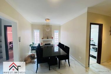 Casa &agrave; venda - 244m&sup2; - Jardim do Lago