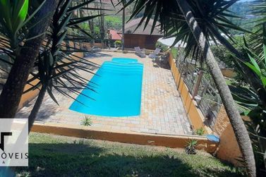 Ch&aacute;cara &agrave; venda - 700m&sup2; - Terra Preta