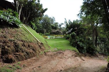 S&iacute;tio &agrave; venda - 200m&sup2; - CAMPO LARGO
