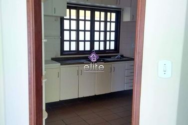 Casa &agrave; venda - 220m&sup2; - JARDIM REAL