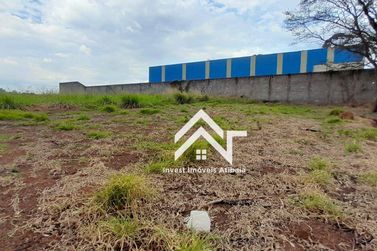 Terreno &agrave; venda - 882m&sup2; - Belvedere