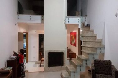 Casa &agrave; venda - 390m&sup2; - CONDOM&Iacute;NIO SERRA DA ESTRELA