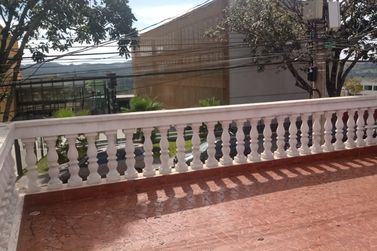 Casa &agrave; venda - CENTRO