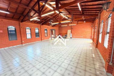 Sala Comercial para alugar - 500m&sup2; - Jardim do Lago