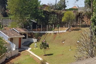 Ch&aacute;cara &agrave; venda - 600m&sup2; - Jardim Est&acirc;ncia Brasil