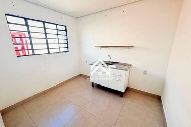 Sal&atilde;o Comercial para alugar - 360m&sup2; - Recreio Estoril