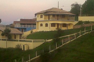 Casa &agrave; venda - 350m&sup2; - Nova Sui&ccedil;a
