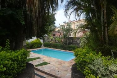 Casa &agrave; venda - 645m&sup2; - Nova Gard&ecirc;nia
