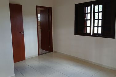 Casa para alugar - 183m&sup2; - Vila Petr&oacute;polis