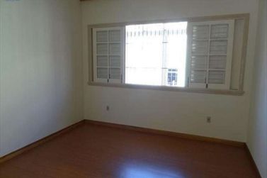 Casa &agrave; venda - 272m&sup2; - Centro