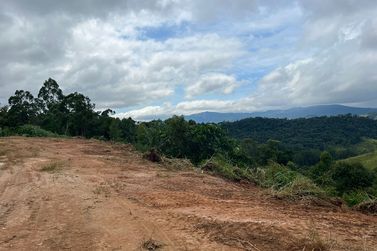 Terreno &agrave; venda - 3000m&sup2; - JUNDIAZINHO