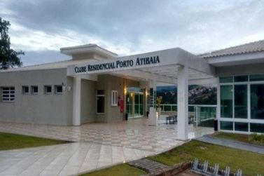 Casa &agrave; venda - 800m&sup2; - Condom&iacute;nio Porto Atibaia