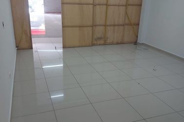 Sal&atilde;o Comercial para alugar - 100m&sup2; - VILA THAIS