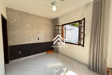Casa para alugar - 211m&sup2; - Jardim do Lago