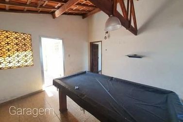 Casa &agrave; venda - CENTRO