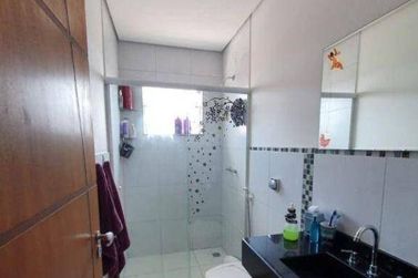 Casa &agrave; venda - 237m&sup2; - Vila Loanda