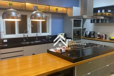 Casa &agrave; venda - 650m&sup2; - Condom&iacute;nio Osato