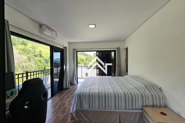 Casa &agrave; venda - 234m&sup2; - Loteamento Parque Residencial Serras de Atibaia II