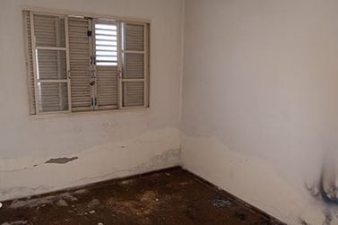 Casa &agrave; venda - ALVIN&Oacute;POLIS