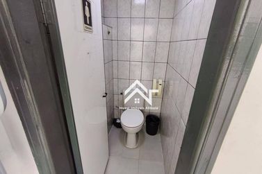 Sal&atilde;o Comercial para alugar - 224m&sup2; - Centro