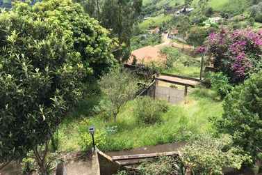 Ch&aacute;cara &agrave; venda - vitoria regia