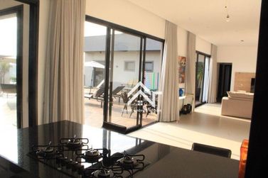 Casa &agrave; venda - 250m&sup2; - Bairro Canedos