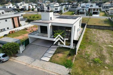 Casa &agrave; venda - 300m&sup2; - Condom&iacute;nio Granville