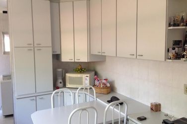 Casa &agrave; venda - 360m&sup2; - Jardim Floresta