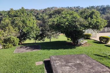 Casa &agrave; venda - CH&Aacute;CARAS BRASIL