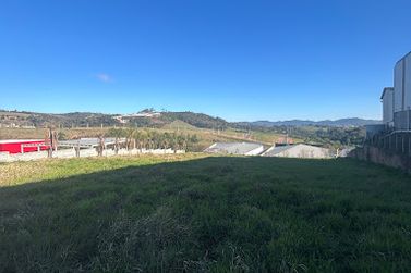 Terreno &agrave; venda - 3500m&sup2; - Loteamento Serras de Atibaia I