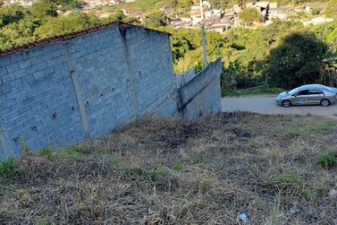 Terreno &agrave; venda - 350m&sup2; - Ch&aacute;cara Parque S&atilde;o Pedro